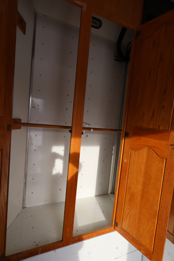 Used 1997 Sooner 4 Horse LQ Horse Trailer