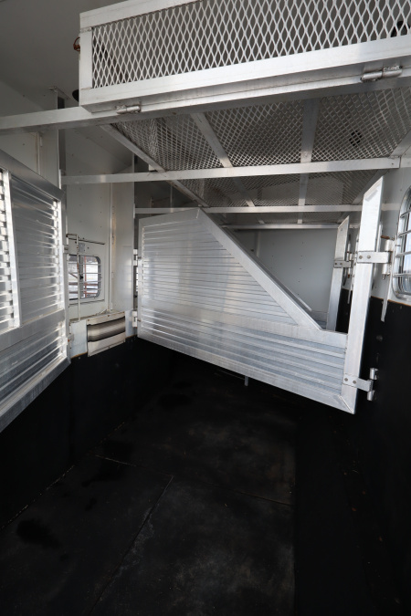 Used 1997 Sooner 4 Horse LQ Horse Trailer