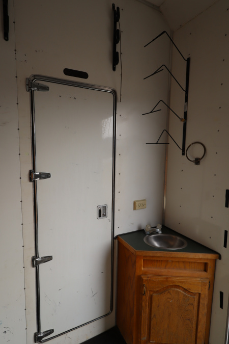 Used 1997 Sooner 4 Horse LQ Horse Trailer