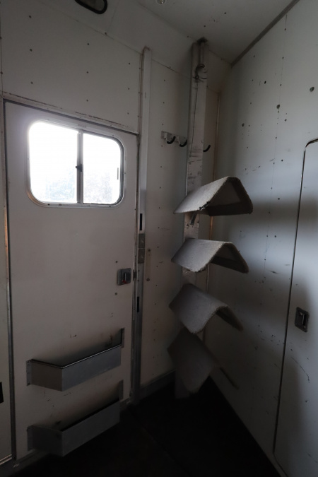 Used 1997 Sooner 4 Horse LQ Horse Trailer