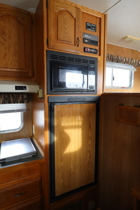 Used 1997 Sooner 4 Horse LQ Horse Trailer