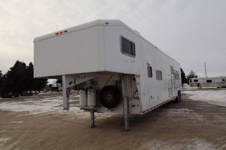 Used 1997 Sooner 4 Horse LQ Horse Trailer