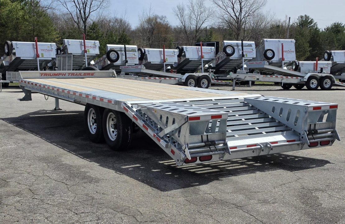 New 102X20+5 GALVANIZED DECKOVER EQUIPMENT TRAILER 7 K AXLES HYDRAULIC JACK PINTLE RING 2026 TRIUMPH