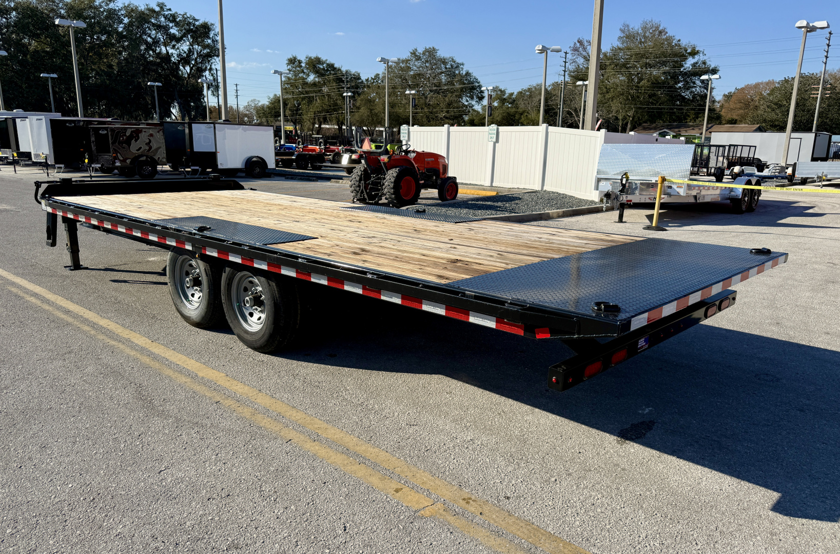 New 2025 Sure-Trac 8.5x22 HD Power Tilt Deckover Trailer