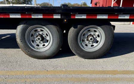 New 2025 Sure-Trac 8.5x22 HD Power Tilt Deckover Trailer