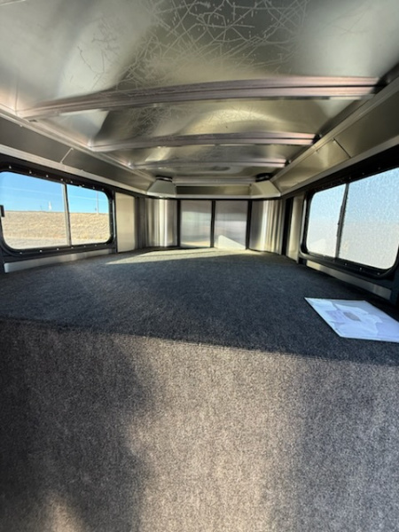 New 2025 Logan Coach 3H GN CROSSFIRE Horse Trailer