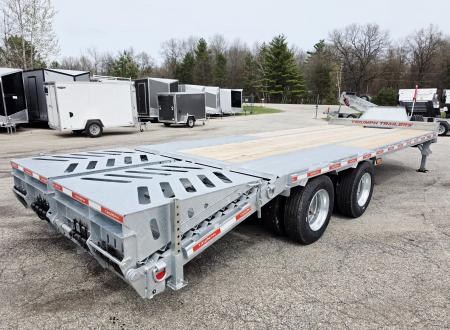 New 102X20+5 GALVANIZED 16K AXLES HYDRAULIC JACK DECKOVER BUMPER PULL 2026 TRIUMPH