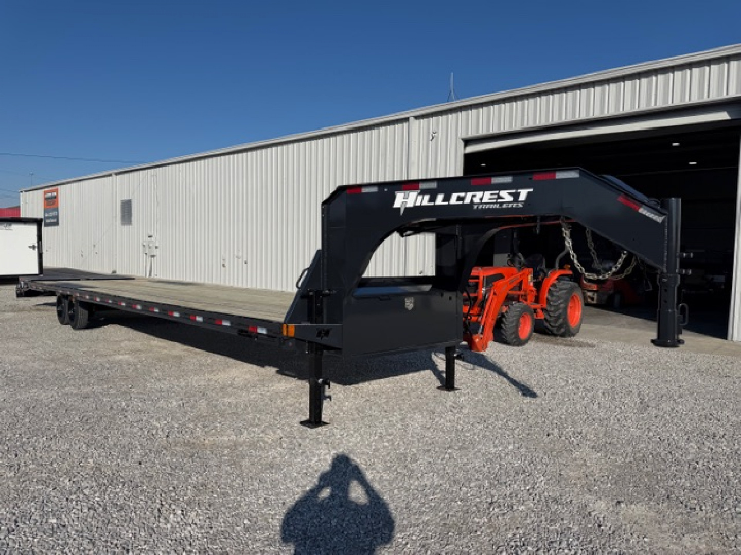 New 2026 Hillcrest Gooseneck 35+5 17.6k w/ Mega Ramps & Ratchet Rail & 8 Winches/Straps