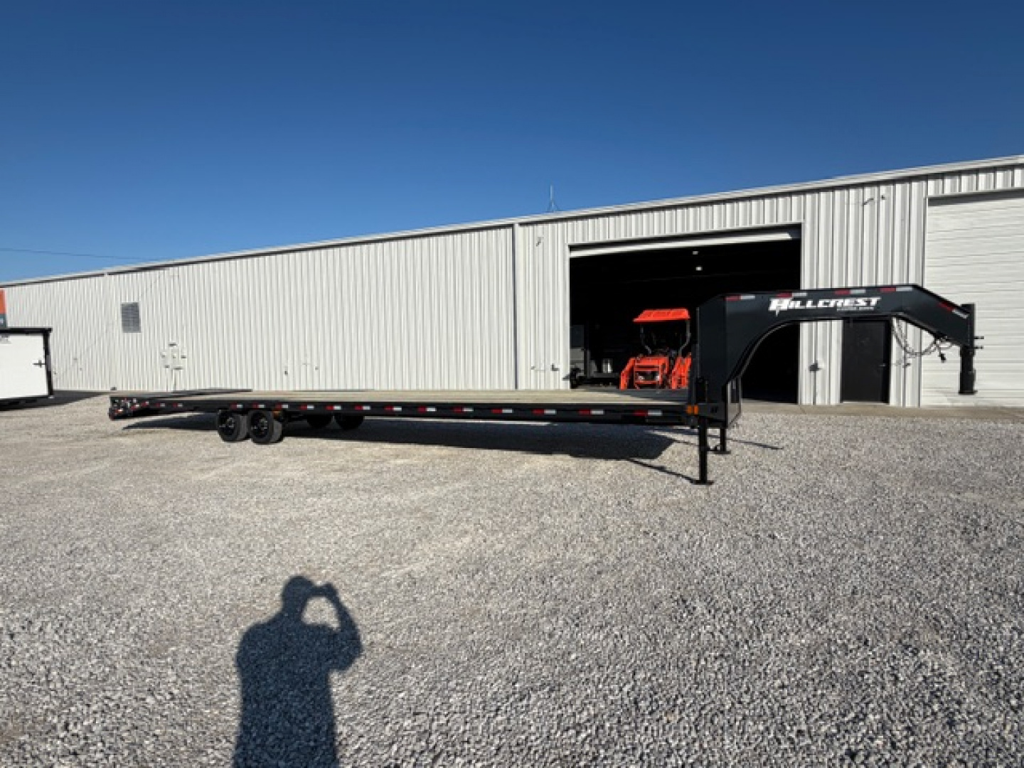 New 2026 Hillcrest Gooseneck 35+5 17.6k w/ Mega Ramps & Ratchet Rail & 8 Winches/Straps