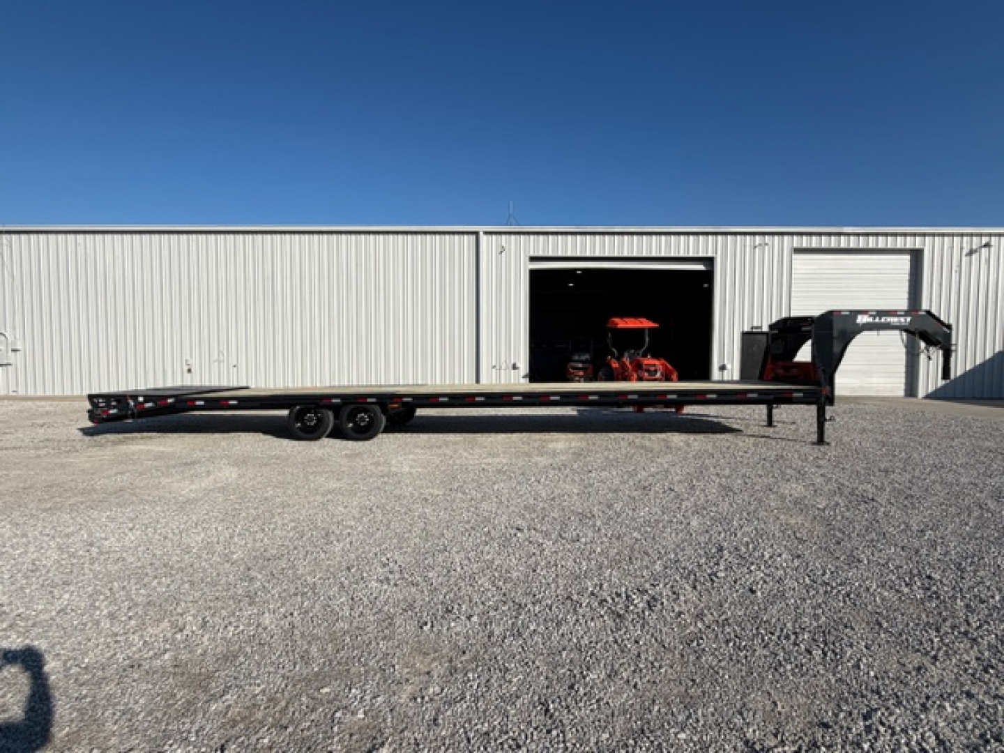 New 2026 Hillcrest Gooseneck 35+5 17.6k w/ Mega Ramps & Ratchet Rail & 8 Winches/Straps
