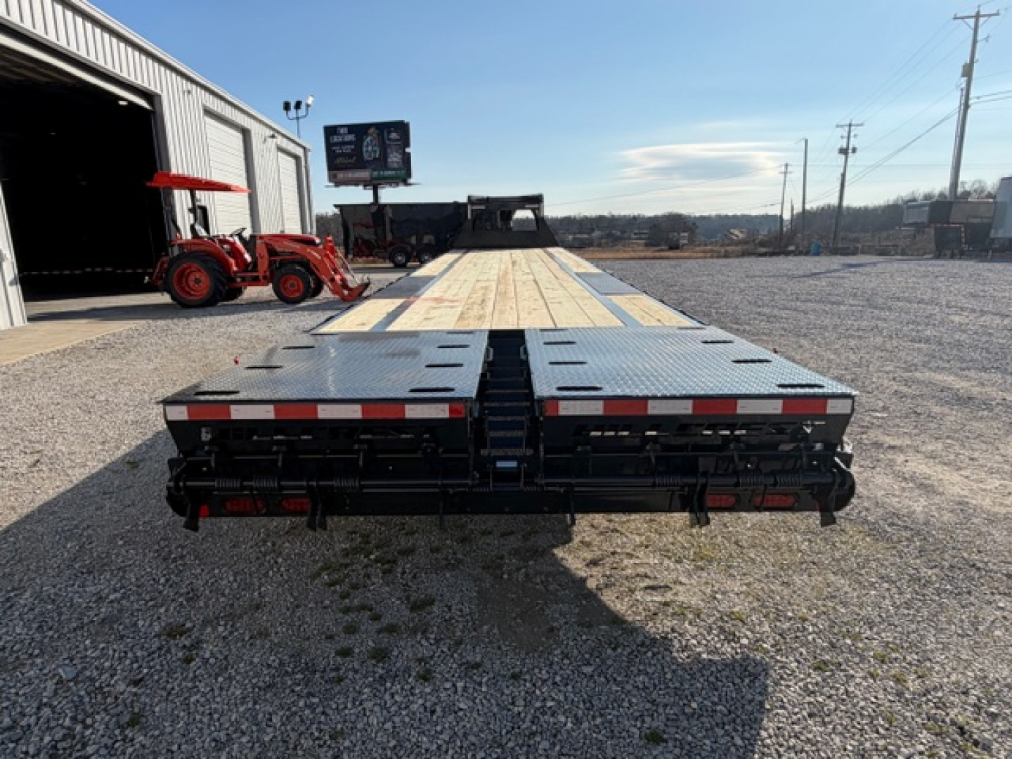 New 2026 Hillcrest Gooseneck 35+5 17.6k w/ Mega Ramps & Ratchet Rail & 8 Winches/Straps