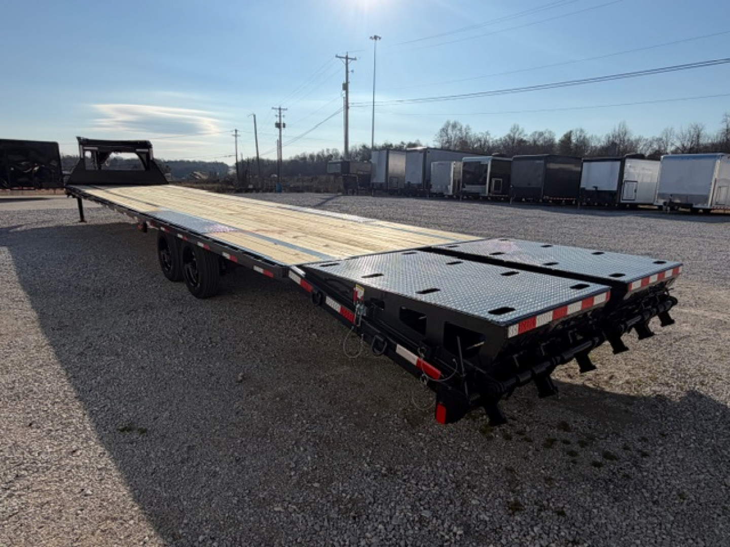 New 2026 Hillcrest Gooseneck 35+5 17.6k w/ Mega Ramps & Ratchet Rail & 8 Winches/Straps