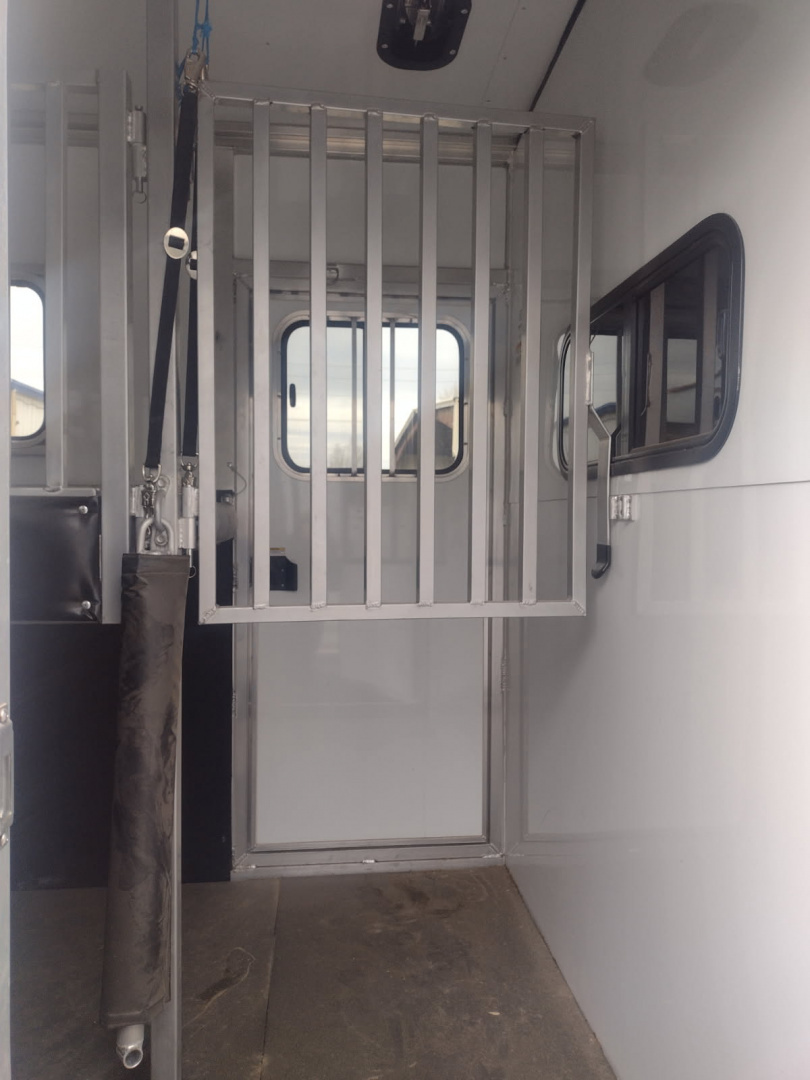 Used 2020 Sundowner 2 Horse