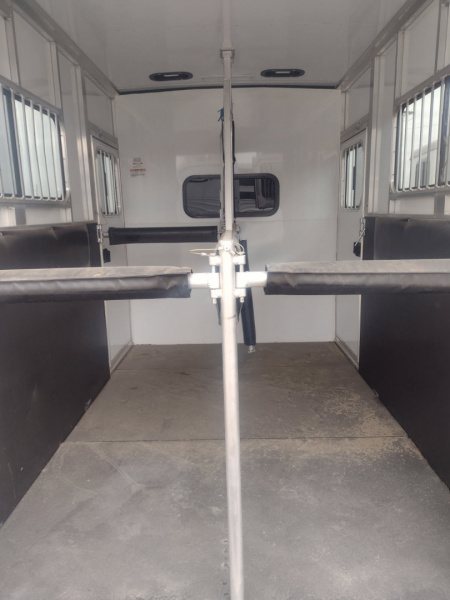 Used 2020 Sundowner 2 Horse