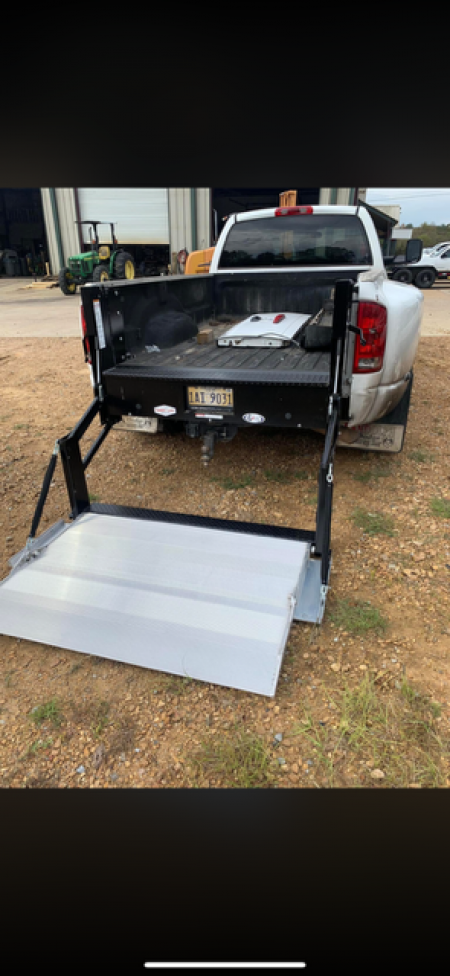 New 2025 CM Truck Beds SB Service Tommy Gates
