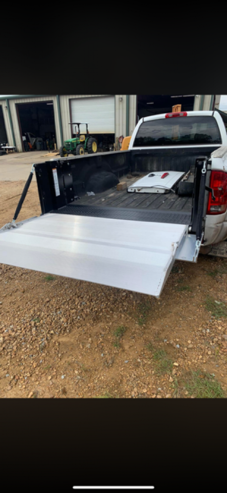 New 2025 CM Truck Beds SB Service Tommy Gates
