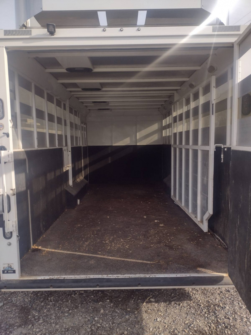 Used 2020 Trails West Santa Fe 11x15 Living Quarter Stock Combo Trailer