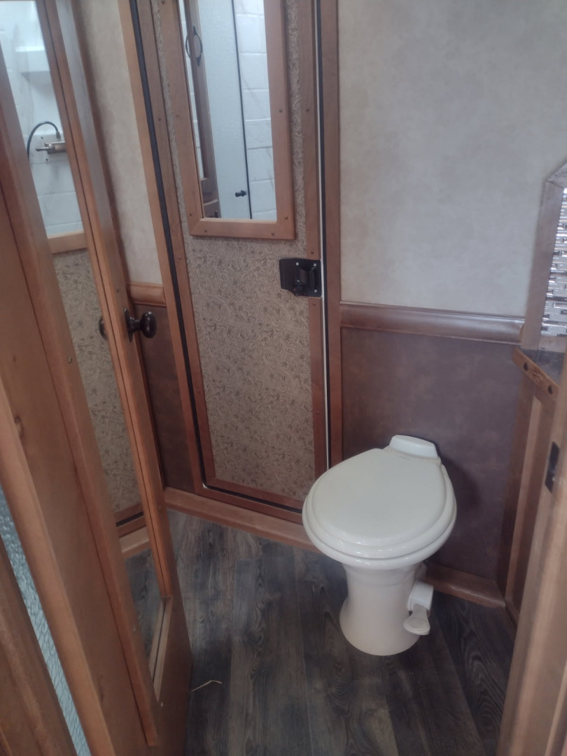 Used 2020 Trails West Santa Fe 11x15 Living Quarter Stock Combo Trailer