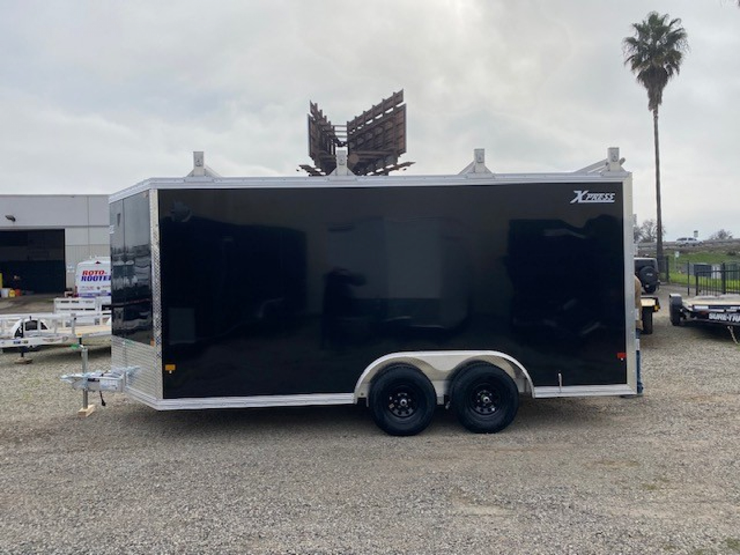 New 8.5x16 Tandem Axle 10K Enclosed Ultimate Contractor Pkg