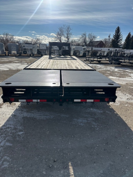 New 2026 Titan 26' Flatbed