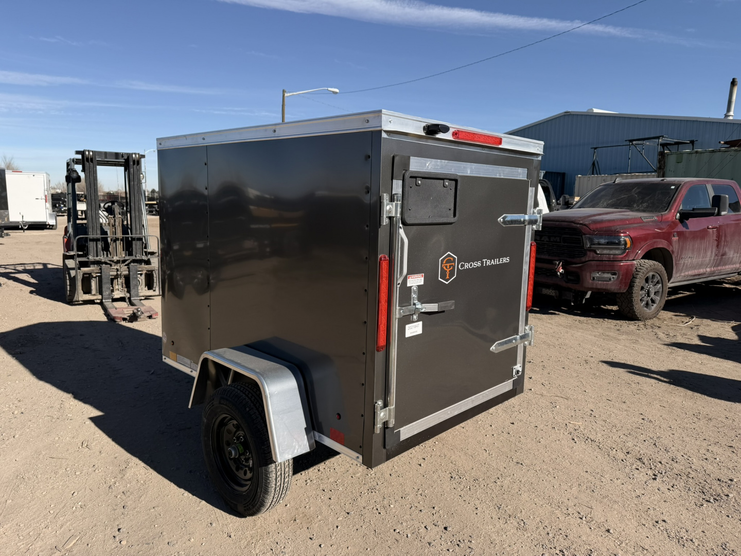 New 2026 Cross Trailers 4-6-1V Enclosed Barn Door