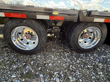 New 2026 Diamond C FMAX 210 30’ Flatbed Trailer, PACESETTER EDITION, HYD DISC BRAKES, HYD DOVETAIL AND JACKS, 17.5 ALUMINUM OUTER WHEELS