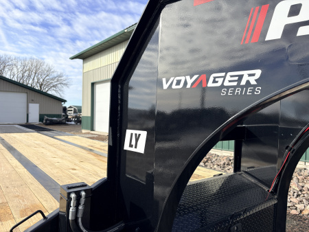 New 2026 34' PJ GN Low-Pro Dually Hyd Dove Flatbed Trailer