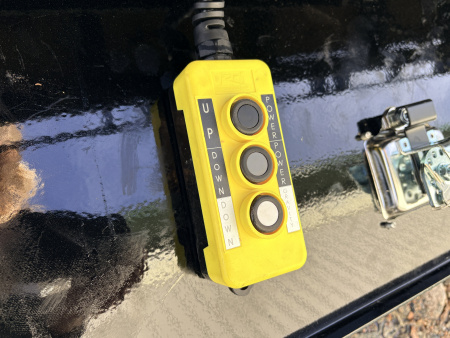 New 2026 32' PJ GN Low-Pro Hyd Dove Gooseneck Trailer