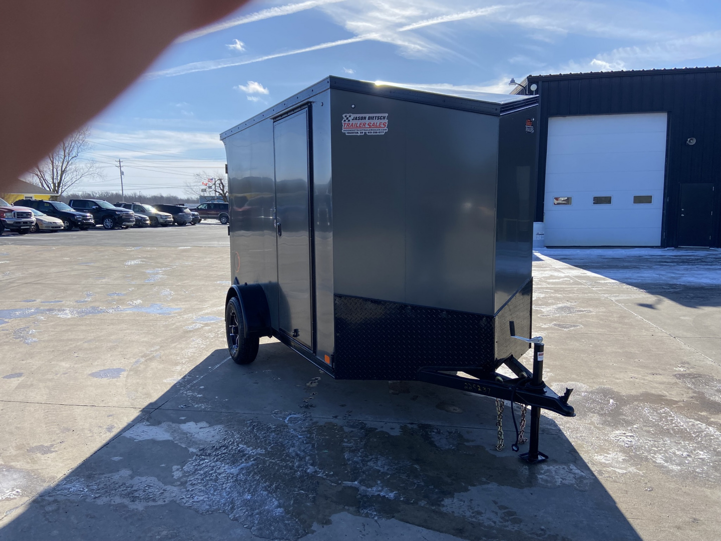 New United 10' UJ V-Nose Enclosed Cargo Trailer