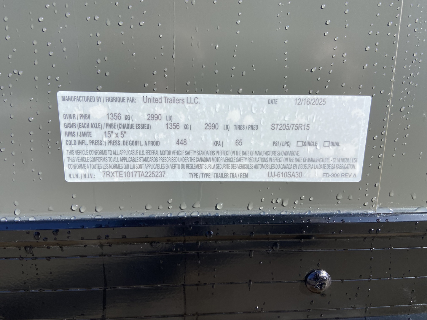 New United 10' UJ V-Nose Enclosed Cargo Trailer