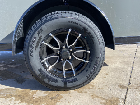 New United 10' UJ V-Nose Enclosed Cargo Trailer