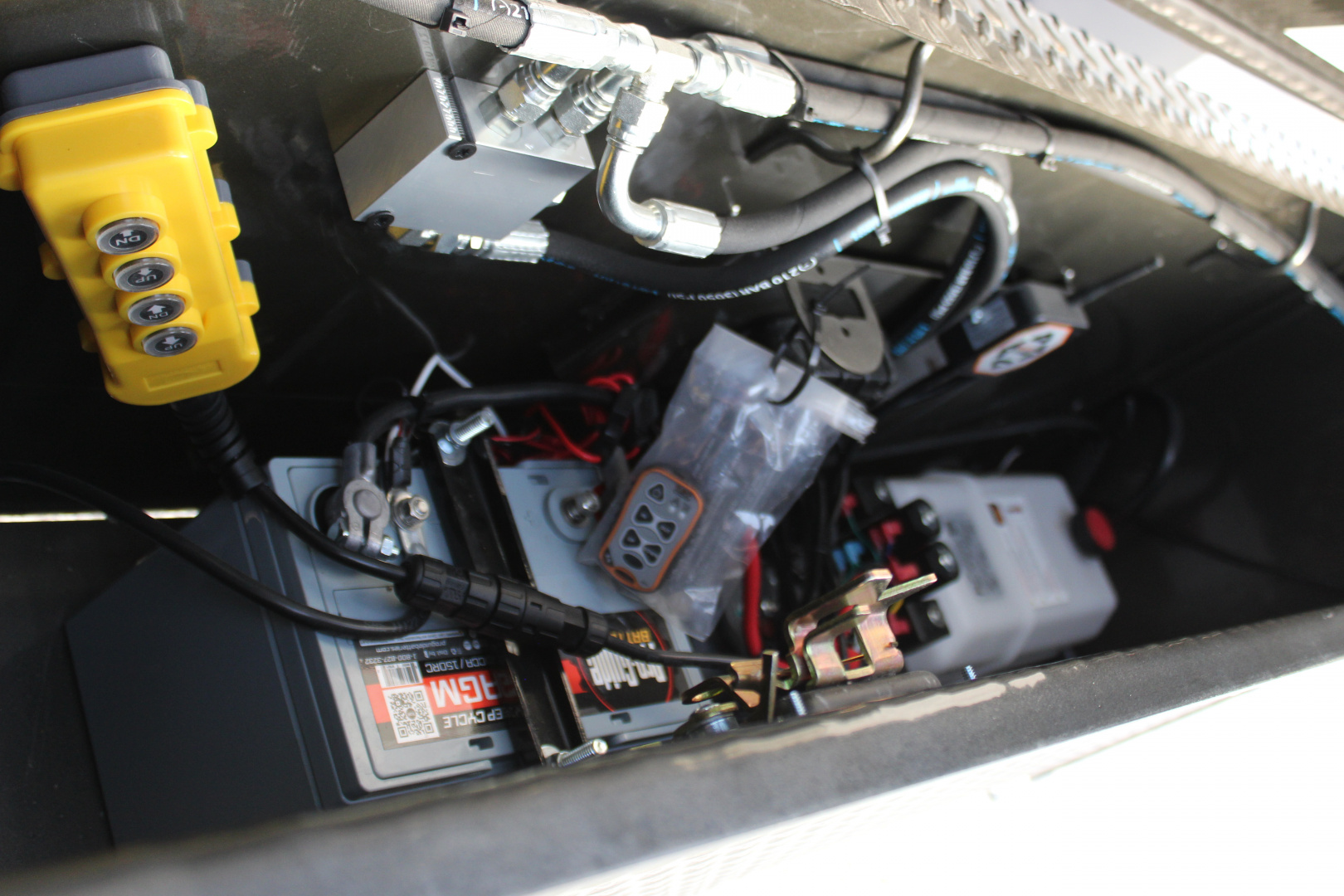 New 2026 MAXXD DJX 16' Gooseneck Dump Trailer