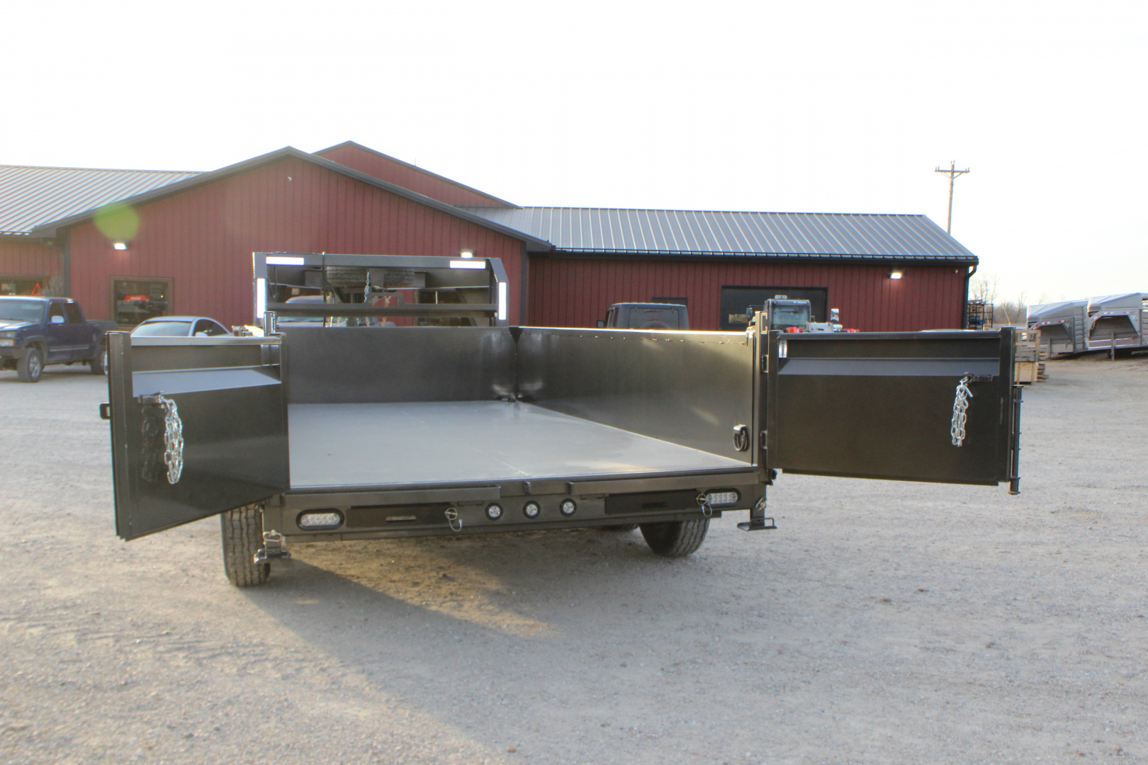 New 2025 MAXXD DJX 14' gooseneck Dump Trailer