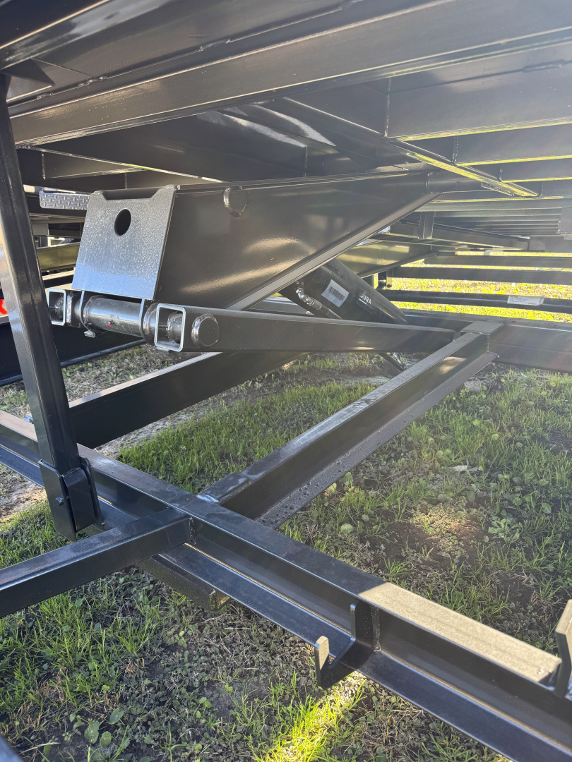 New 2026 MAXX-D DJB8314 Dump Trailer