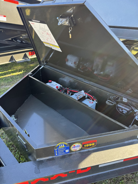 New 2026 MAXX-D DJB8314 Dump Trailer