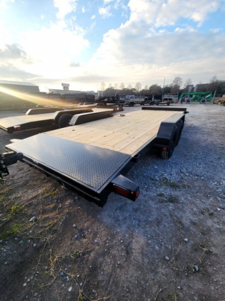 New 2026 Top Hat Trailers DC07-20X83-7E-R Car Hauler