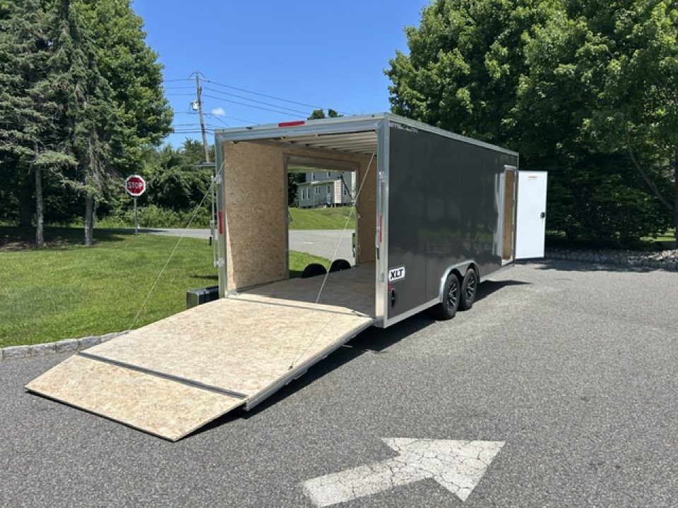 New 2025 ALCOM ALCOM C8.5X20CH-XLT-7K Enclosed Car / Racing Trailer