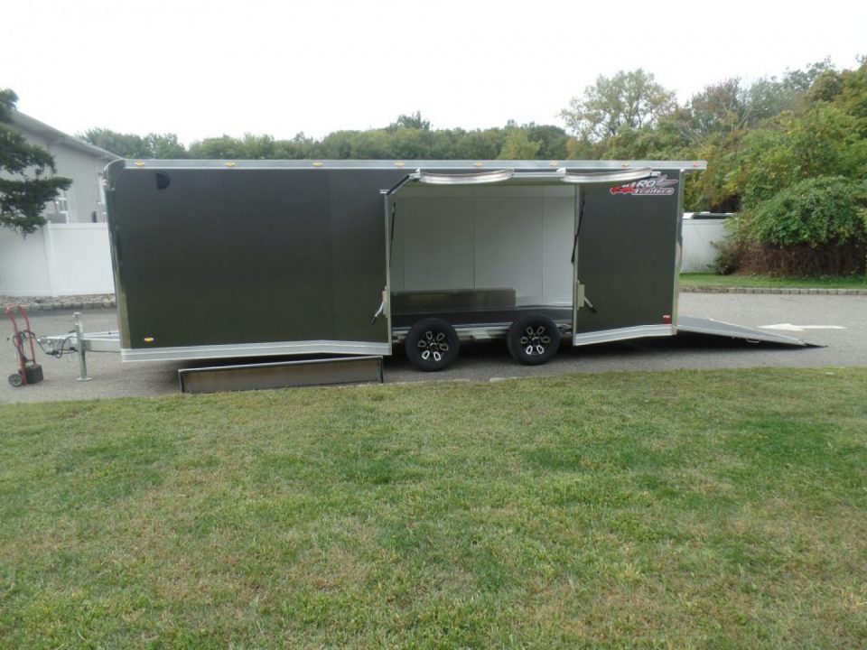 New EXAMPLE / NITRO BRAND 8.5X24 Enclosed Cast Corner Body Style Enclosed Car Trailer, with Options. Big Escape Door, Finished Interior, Cabinets, ID#009489