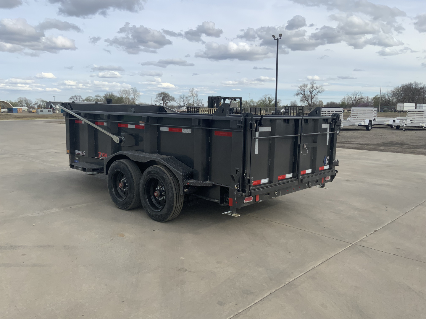 New 2025 Diamond C LPT 208 14 X 81 Dump Trailer