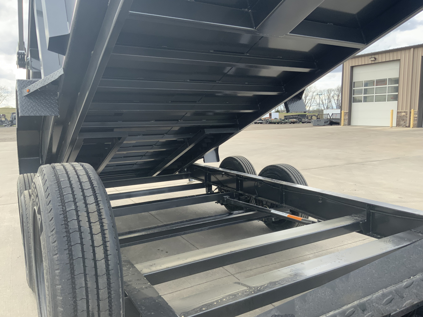 New 2025 Diamond C LPT 208 14 X 81 Dump Trailer