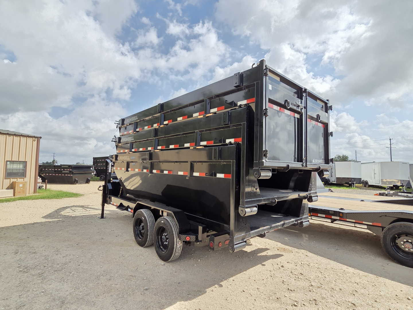 New 2026-Norstar-7-x-16-Iron-Bull-DBG-Gooseneck-Roll-Off-Dump,-8k-Axles,-17.5-Steel-Rim,-16ply-Tires,-16k-GVWR-base-3EUDG1624T1097790