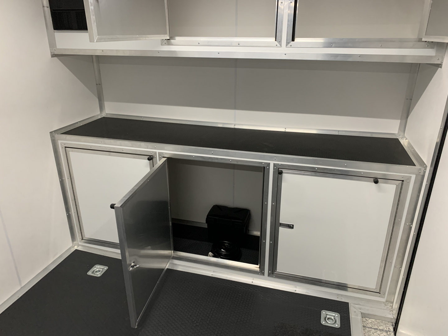 New 2026 SPARTAN 8.5X28 + 2ft V nose/ 7' Int Height / .080 Polycore/Blackout Package/Finished Interior/ Cabinets -9990gvw