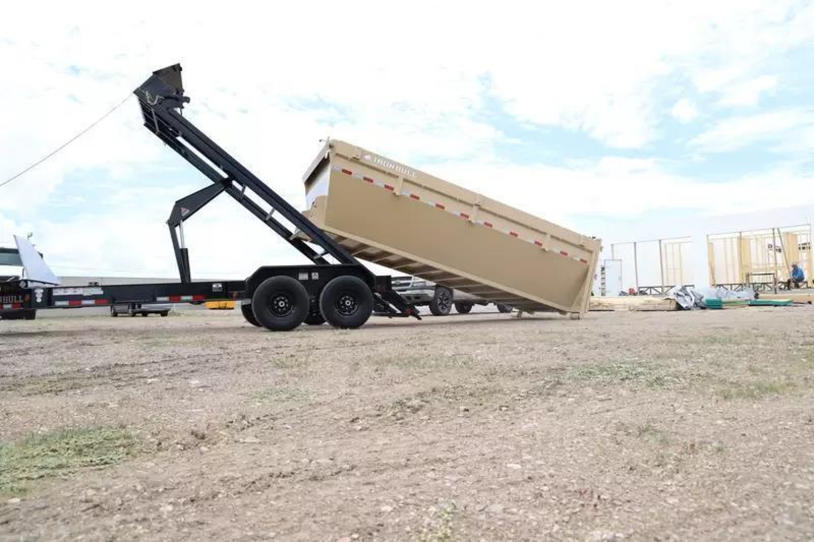 New 2026 Ironbull 7x16' Rolloff Dump Trailer 14000# GVW * INCLUDES (1) 16' BIN 4' SIDES (16 YARDS) * DUAL BATTERIES * 5x20 SCISSOR HOIST * 10" I-BEAM FRAME * 20K WINCH WITH ROLLER