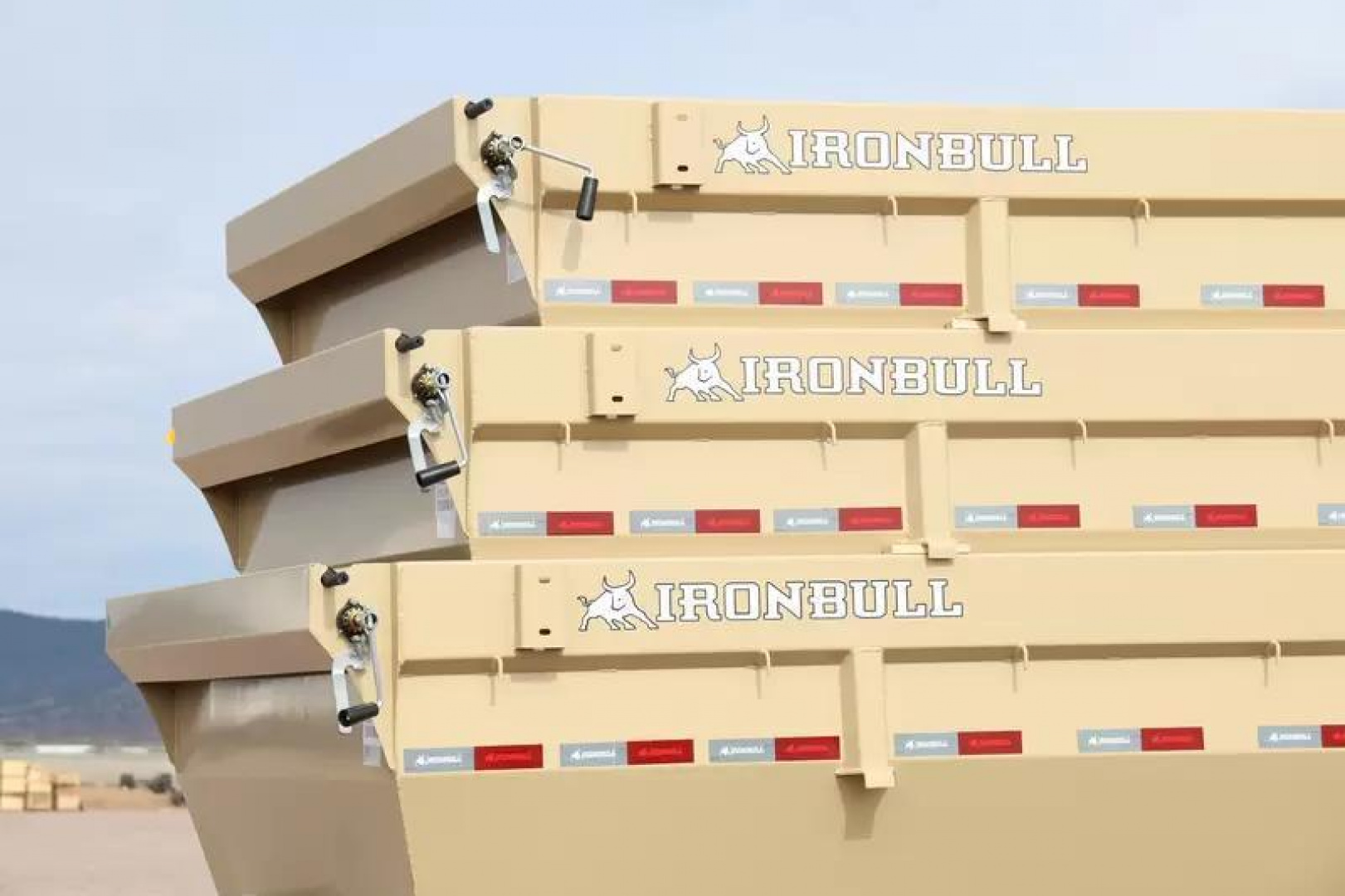 New 2026 Ironbull 7x16' Rolloff Dump Trailer 14000# GVW * INCLUDES (1) 16' BIN 4' SIDES (16 YARDS) * DUAL BATTERIES * 5x20 SCISSOR HOIST * 10" I-BEAM FRAME * 20K WINCH WITH ROLLER