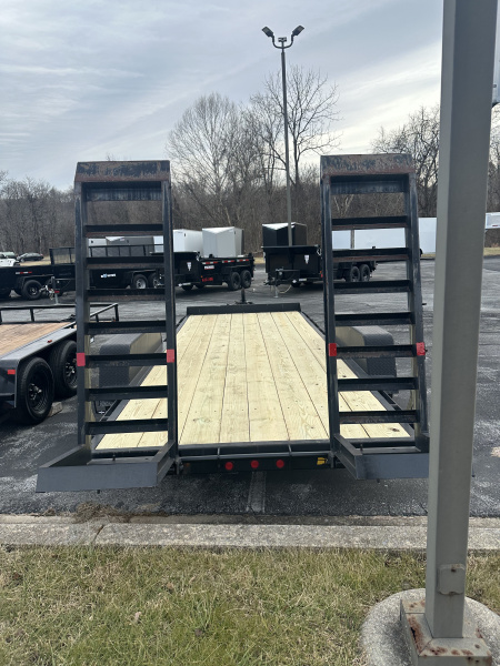 Used 2008 Pequea Trailers TRAILER Equipment Trailer