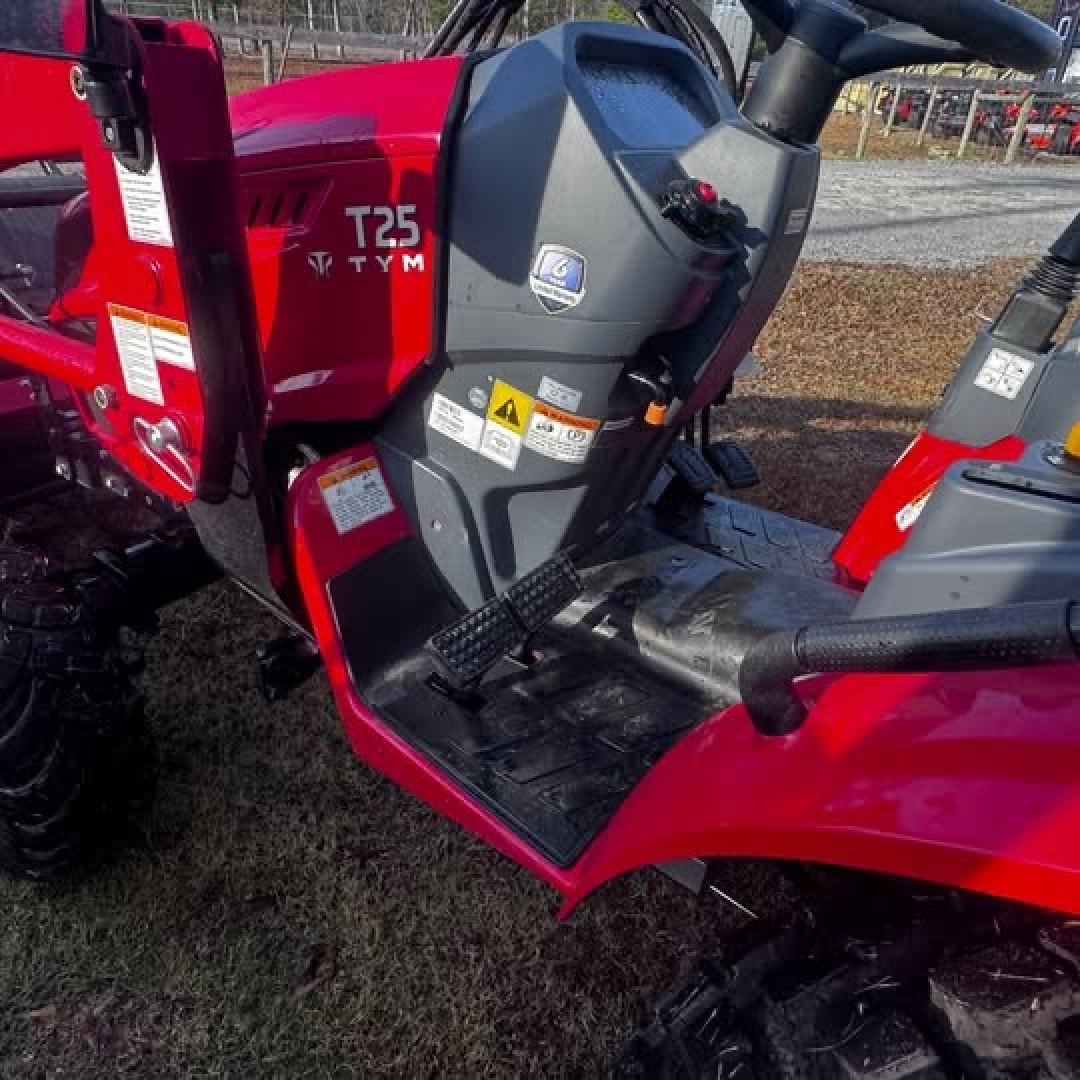 Used 2025 TYM T25 tractor loader