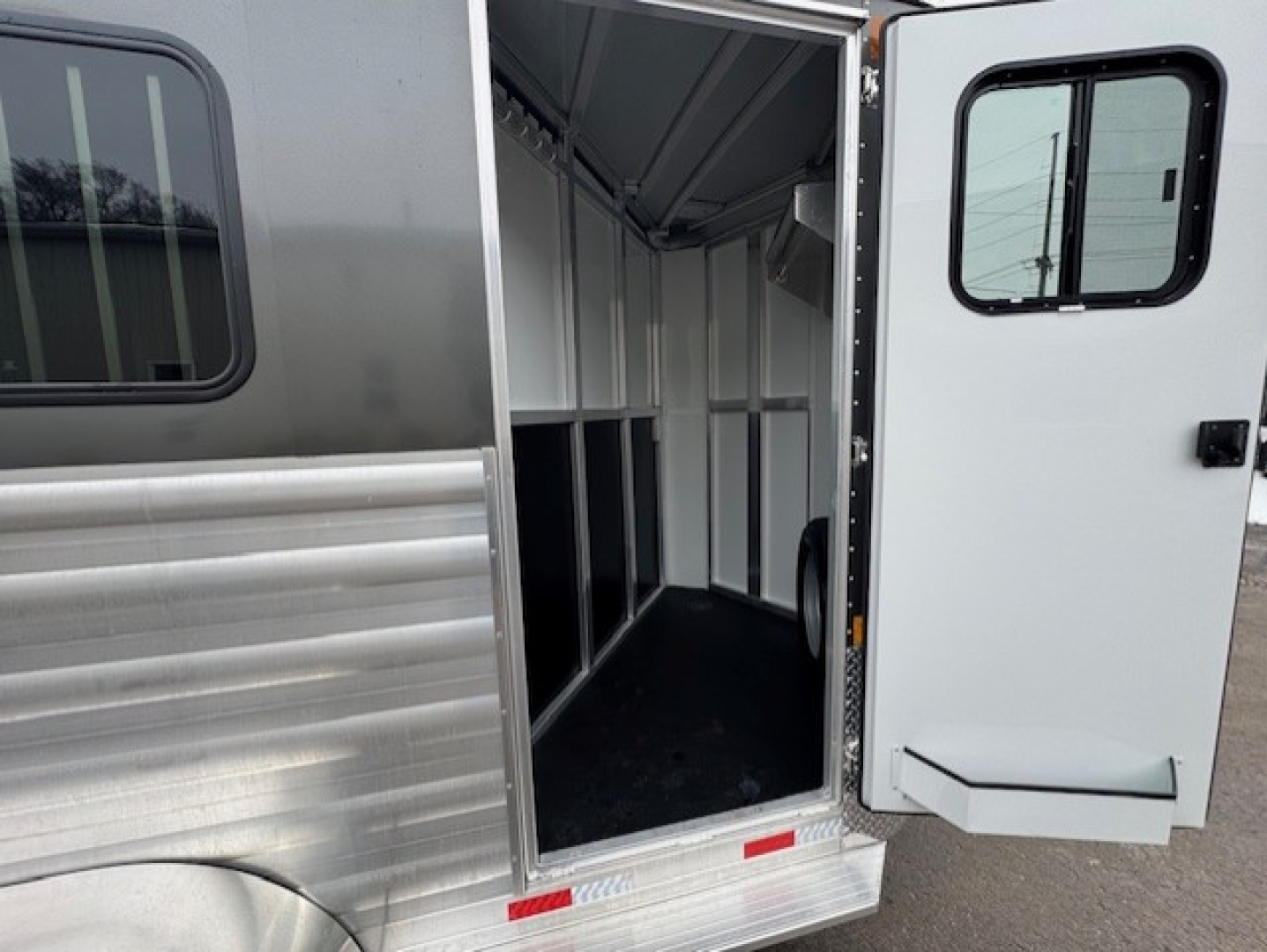 New 2026 Bar-M Trailers ES-20-SL Horse Trailer