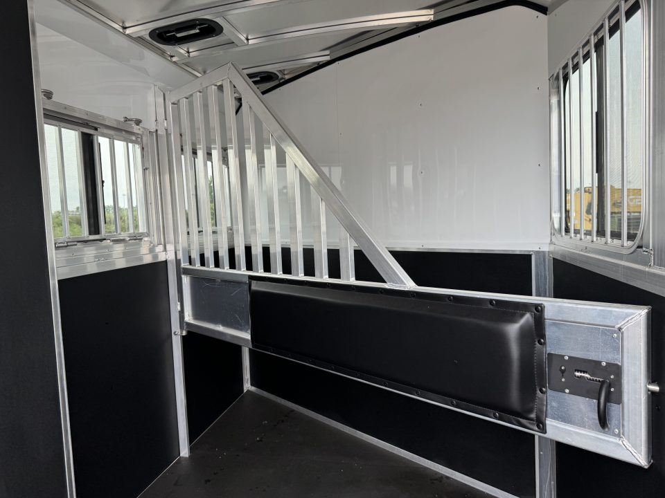New 2026 Bar-M Trailers ES-20-SL Horse Trailer