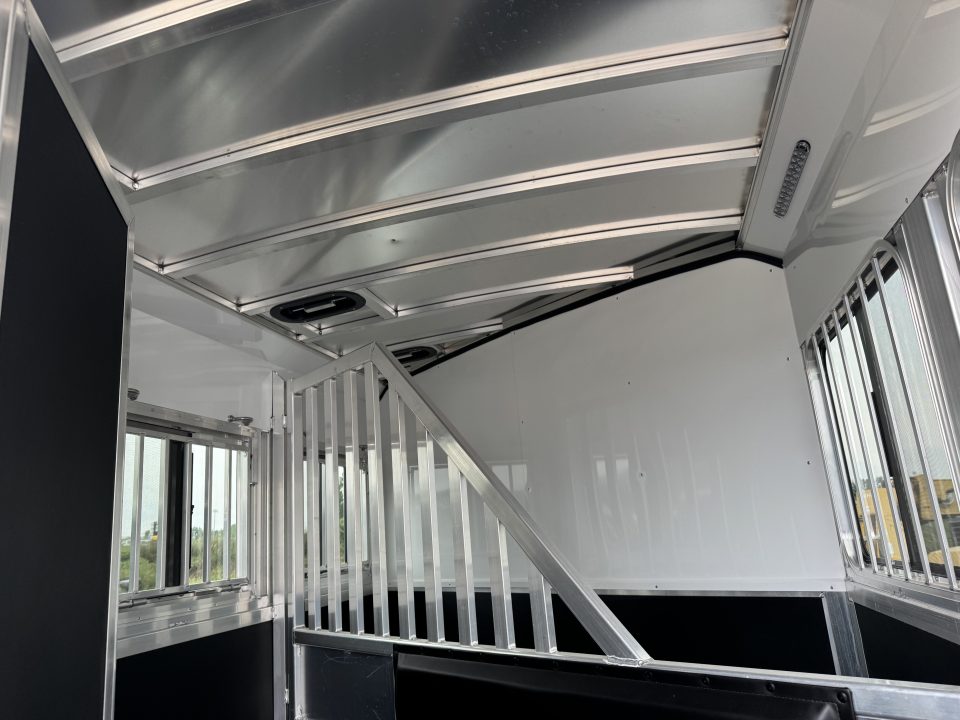 New 2026 Bar-M Trailers ES-20-SL Horse Trailer
