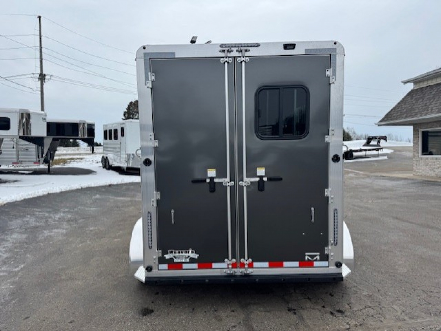 New 2026 Bar-M Trailers ES-20-SL Horse Trailer